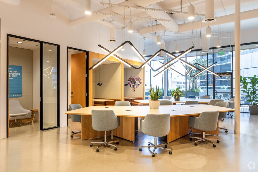 More Photos Of 1800 N Vine St, Los Angeles Coworking Space