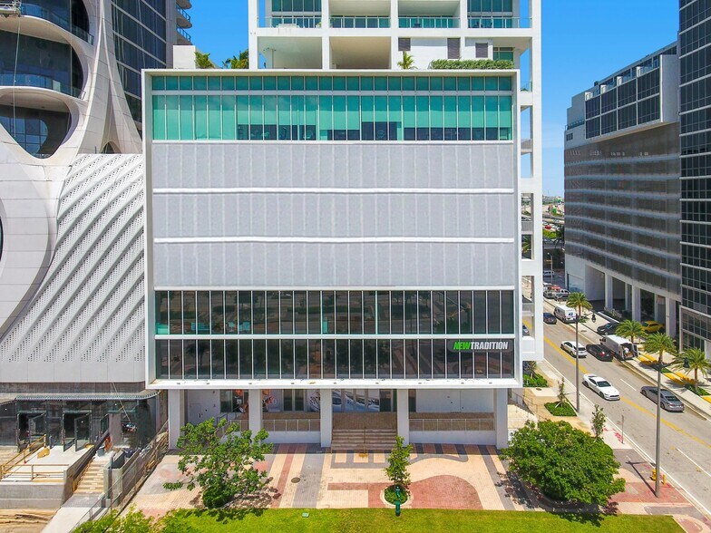 More Photos Of 1040 Biscayne Blvd, Miami Apartments For Sale