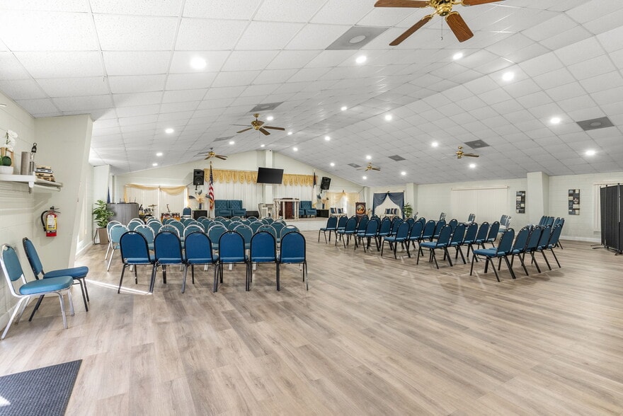 More Photos Of 201 W University Ave, Orange City Religious Facility For Sale