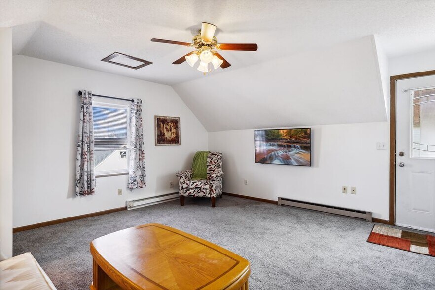 More Photos Of 613 E La Salle Ave, Barron Restaurant For Sale