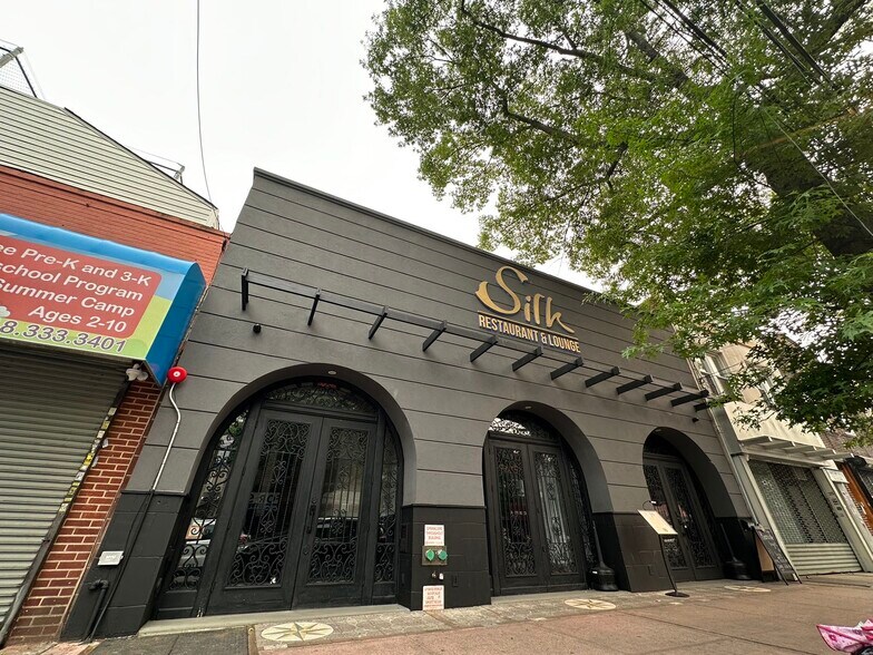 More Photos Of 222 Avenue U, Brooklyn Restaurant For Sale