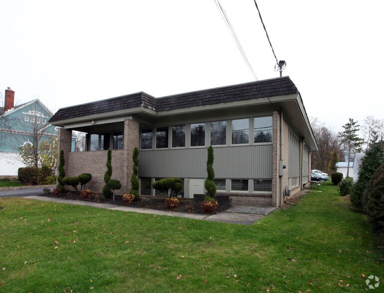 More Photos Of 2717 Genesee St, Utica Medical For Sale