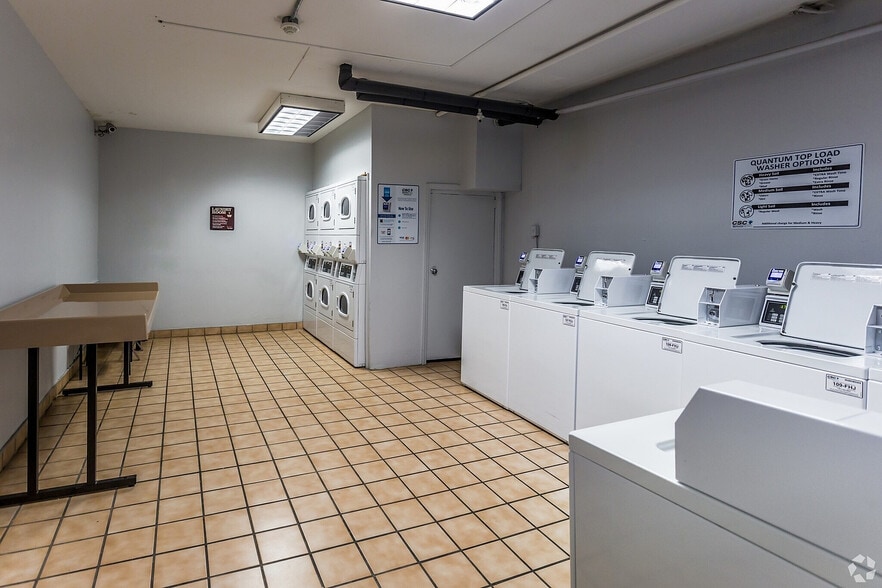 More Photos Of 57 N Somerville St, Memphis Apartments For Sale