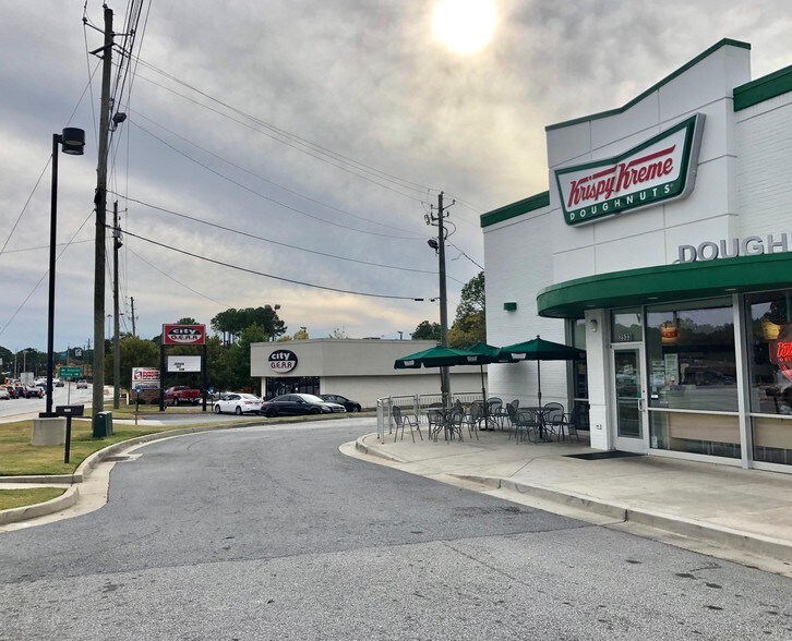 More Photos Of 2545 Wesley Chapel Rd, Decatur Freestanding For Lease