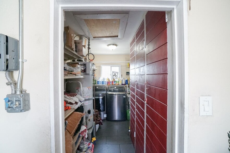 More Photos Of 3101 E Pacific Coast Hwy, Signal Hill Hotel For Sale