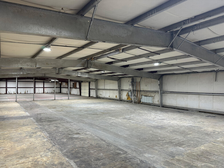 More Photos Of 4501 W 61st St, Little Rock Industrial For Sale