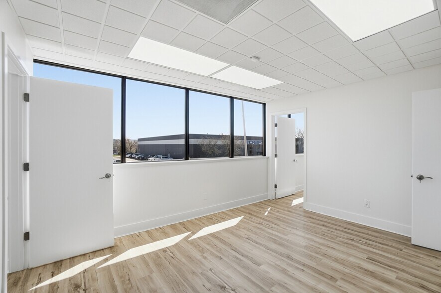 More Photos Of 1550 Magnolia Dr, Cincinnati Warehouse For Lease