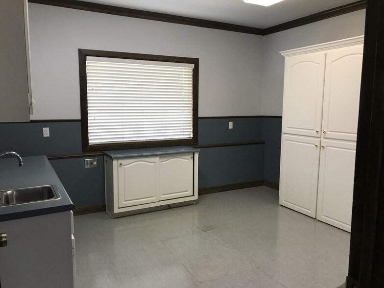 More Photos Of 4400 Bayou Blvd, Pensacola Office Residential For Lease