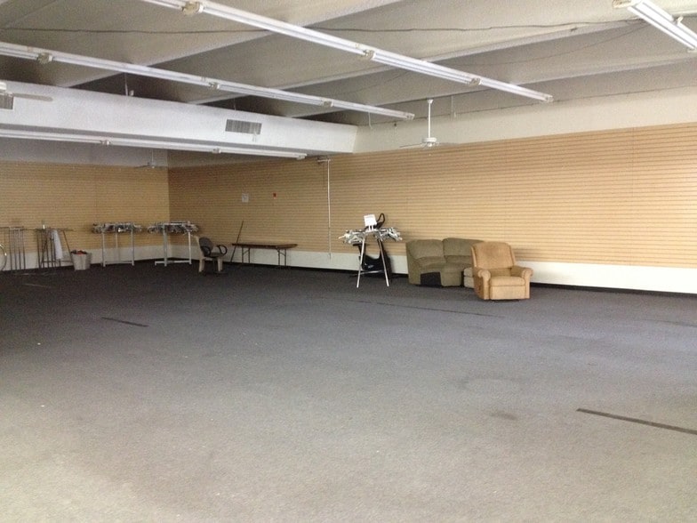 More Photos Of 629 E Chandler Blvd, Chandler Freestanding For Lease