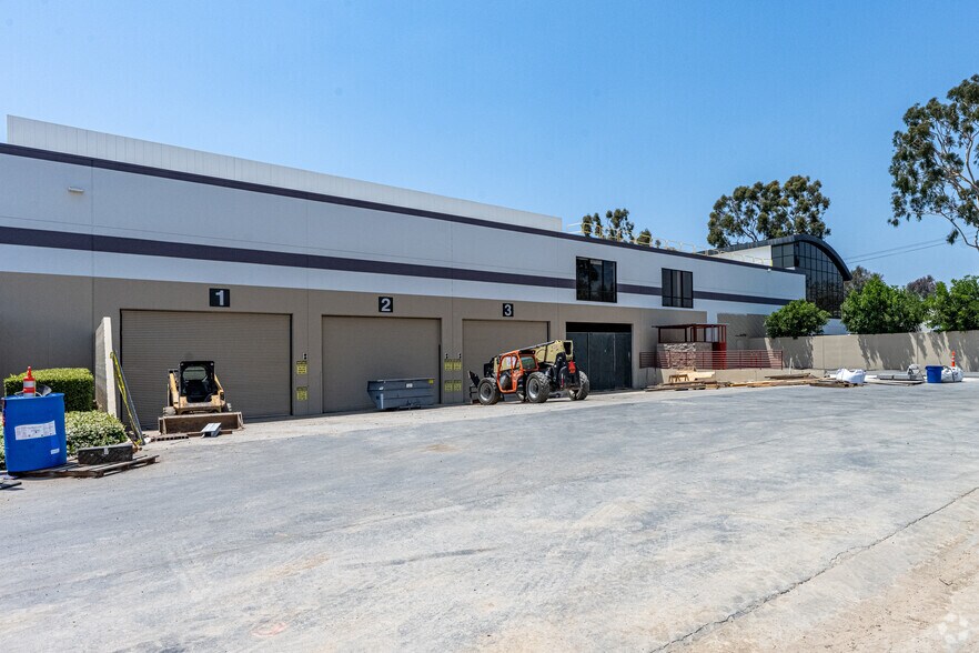 More Photos Of 542 W Covina Blvd, San Dimas Manufacturing For Lease