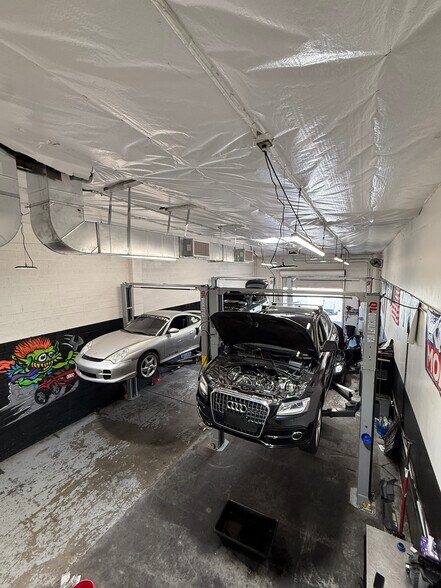 More Photos Of 712 S Hacienda Dr, Tempe Warehouse For Lease