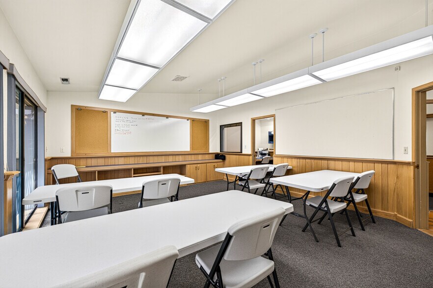More Photos Of 3716 E Idaho St, Elko Office Residential For Lease