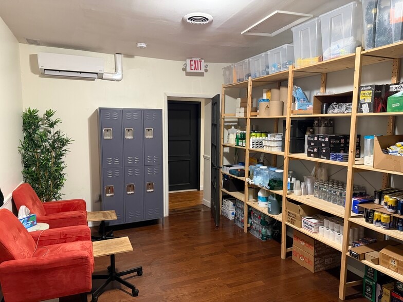 More Photos Of 934 River Rd, Edgewater Storefront For Sale