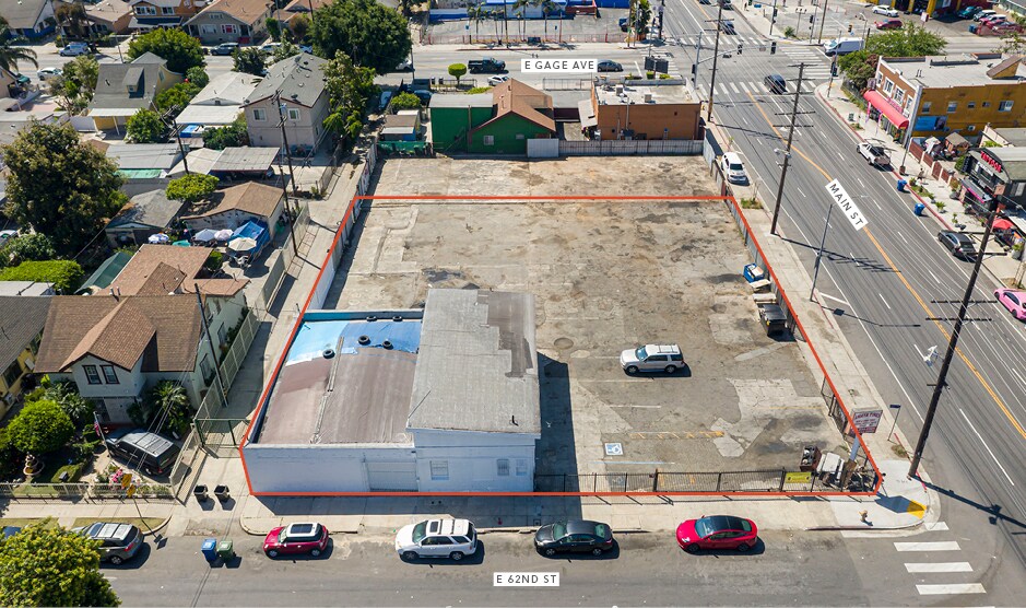 More Photos Of 110 E 62nd St, Los Angeles Auto Repair For Lease
