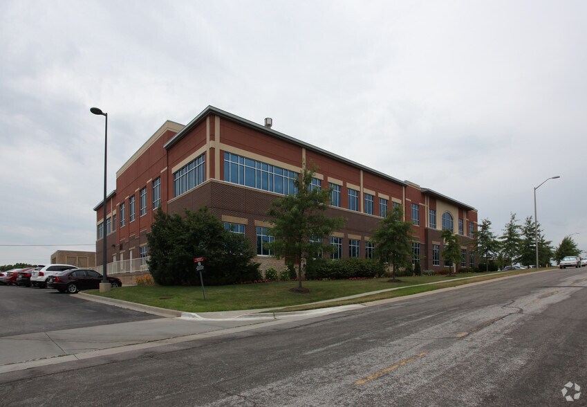 Primary Photo Of 10601 Quivira Rd, Overland Park Medical For Lease