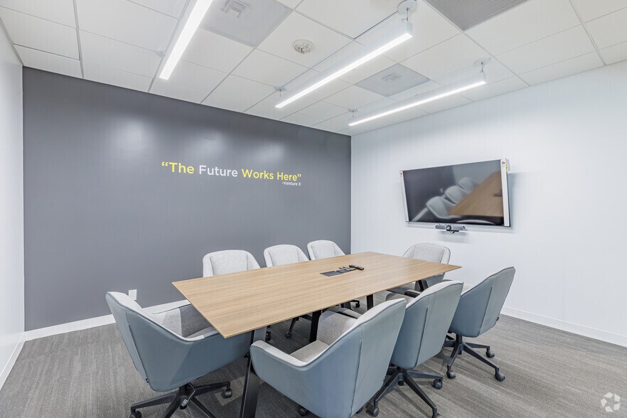 More Photos Of 10089 Willow Creek Rd, San Diego Coworking Space