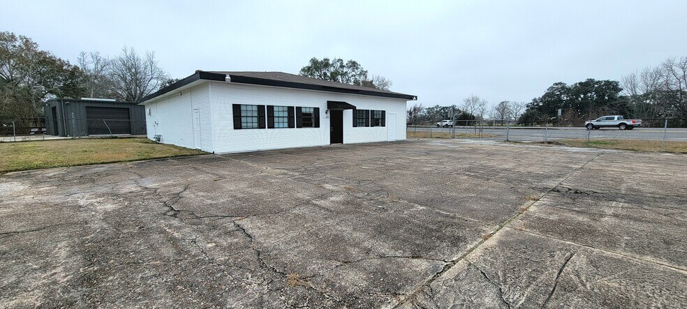More Photos Of 900 Highway 3, League City Freestanding For Lease