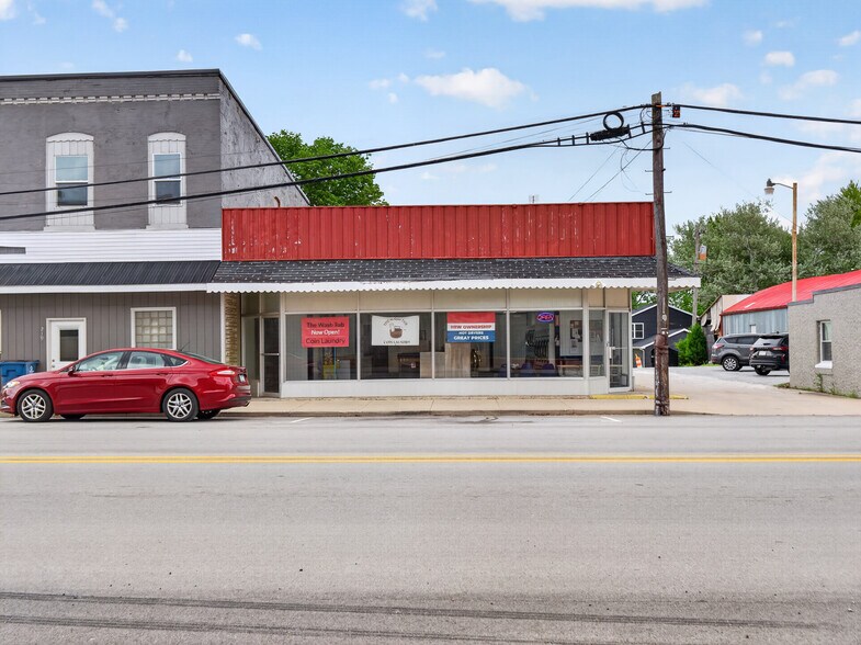 More Photos Of 217 State St, Ashley General Retail For Sale