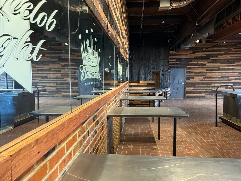 More Photos Of 2509 W Parrish Ave, Owensboro Restaurant For Lease
