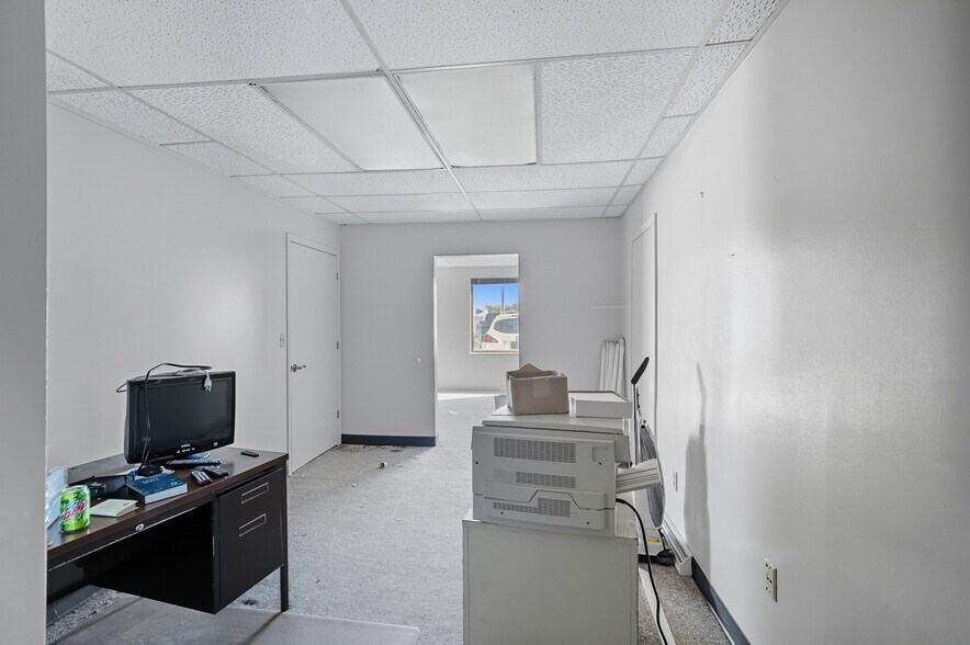 More Photos Of 9309-9319 Cincinnati-Columbus Rd, West Chester Office For Lease