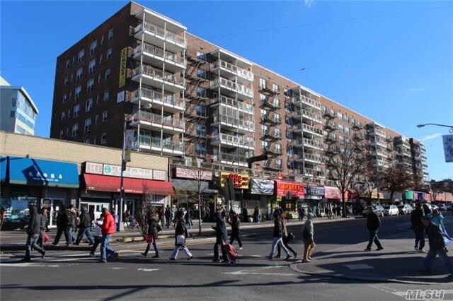 More Photos Of 41-25 KISSENA Blvd, Flushing Apartments For Lease