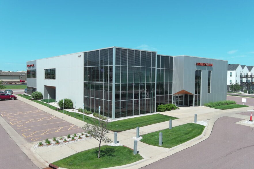 Primary Photo Of 7600 S Minnesota Ave, Sioux Falls Healthcare For Sale