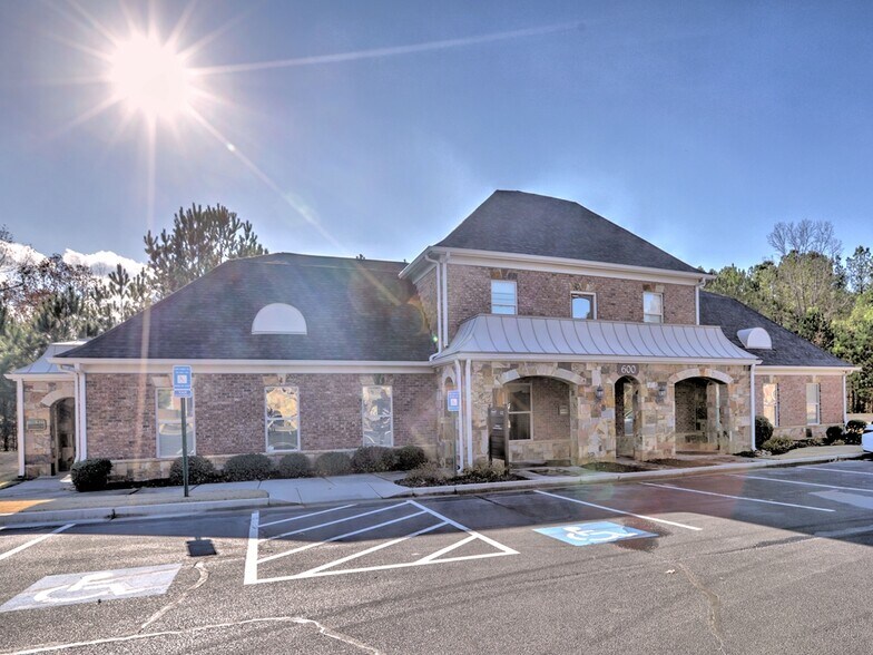 More Photos Of 2487 Cedarcrest Rd, Acworth Office For Lease