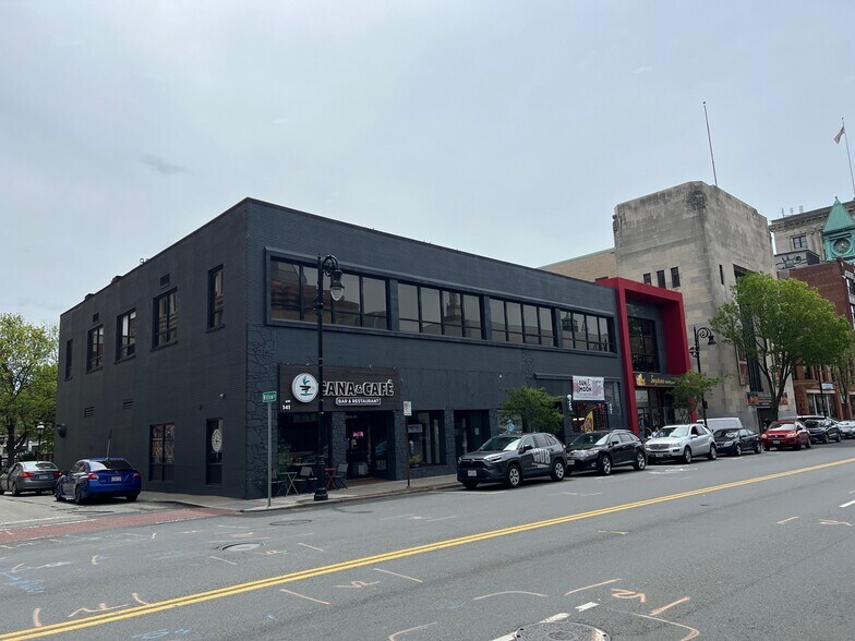 More Photos Of 133-141 State St, Springfield Storefront Retail Office For Sale