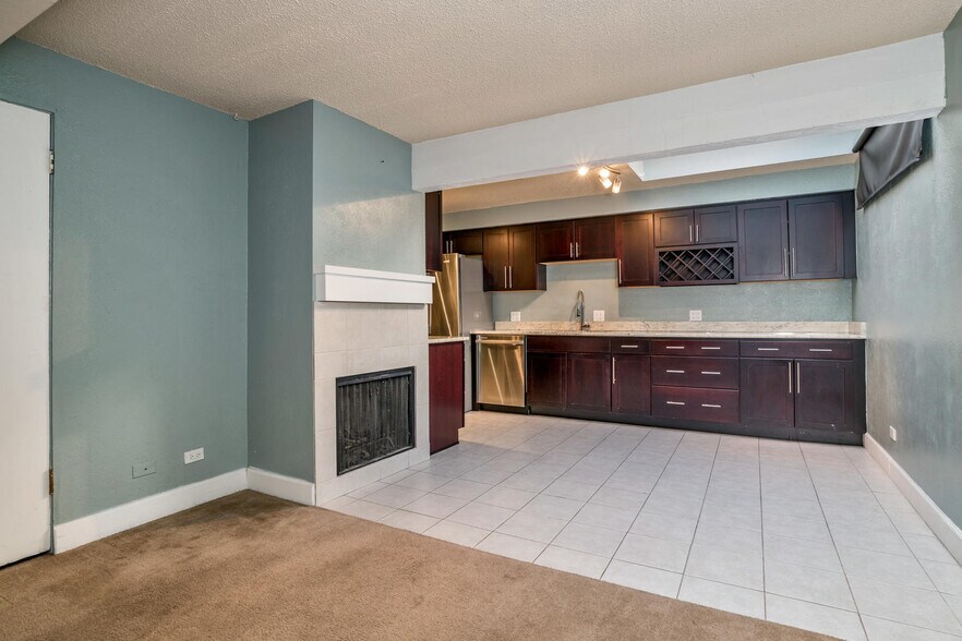 More Photos Of 2805-2901 S Locust St, Denver Apartments For Sale