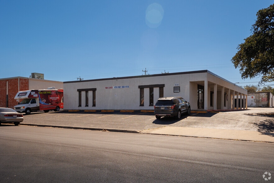 Primary Photo Of 322 Breesport St, San Antonio Research And Development For Lease