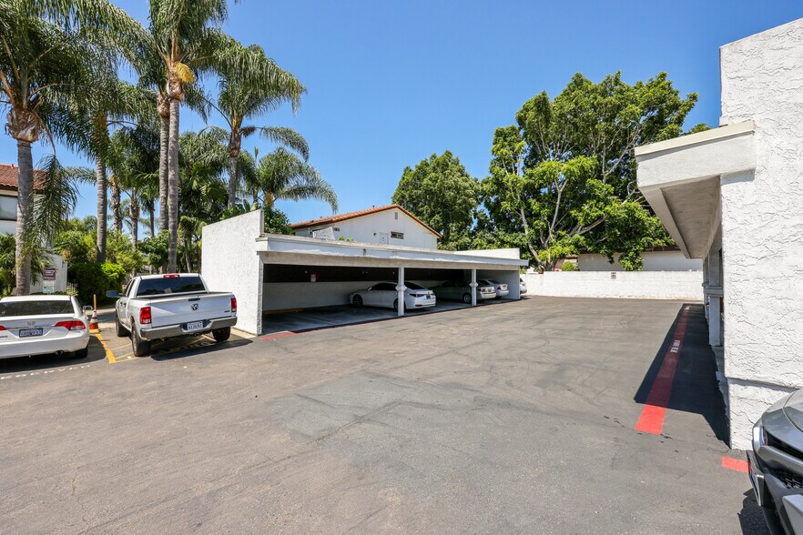 More Photos Of 380 Plymouth Dr, Vista Apartments For Sale