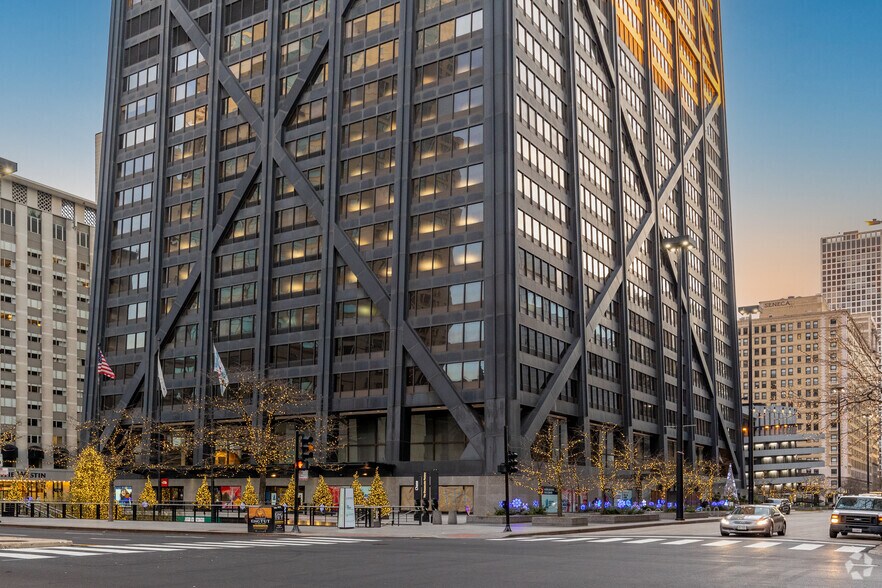 More Photos Of 875 N Michigan Ave, Chicago Coworking Space