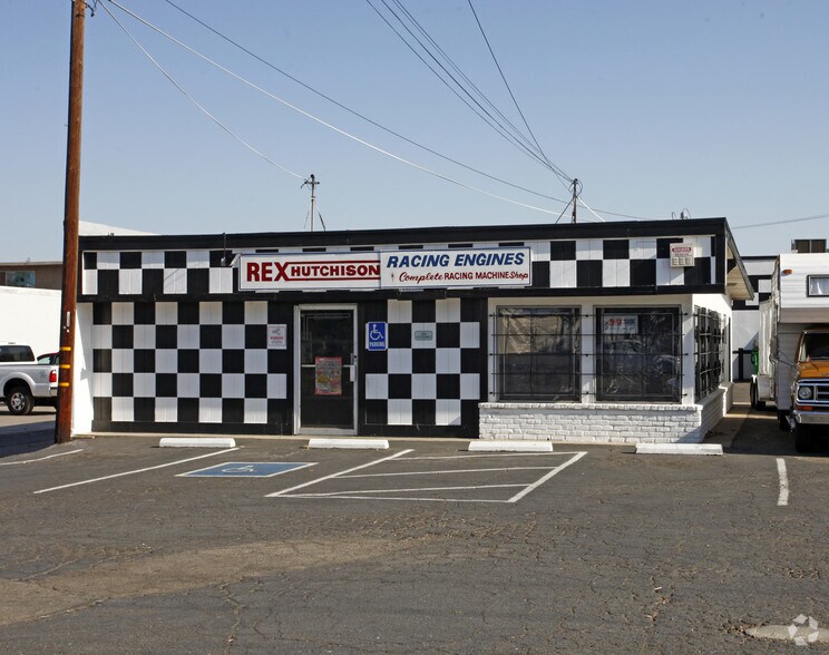 Primary Photo Of 4530 Auburn Blvd, Sacramento Auto Repair For Sale