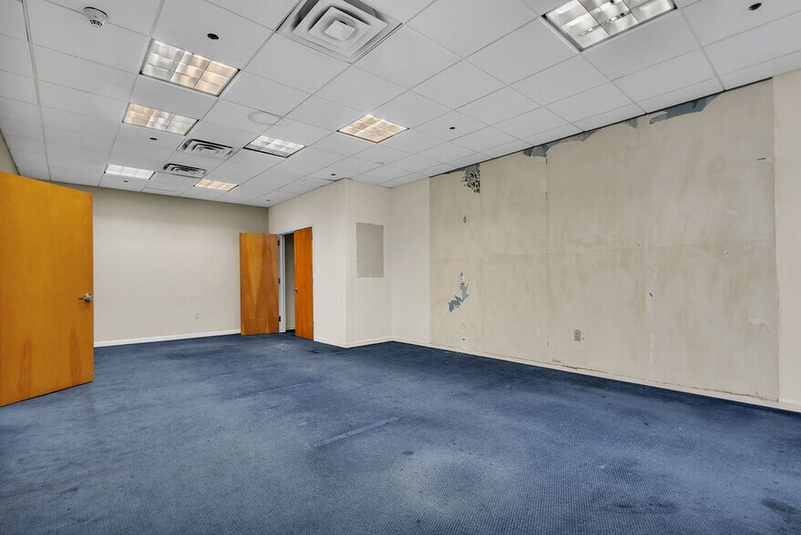 More Photos Of 55 Main St, Yonkers Office Residential For Lease