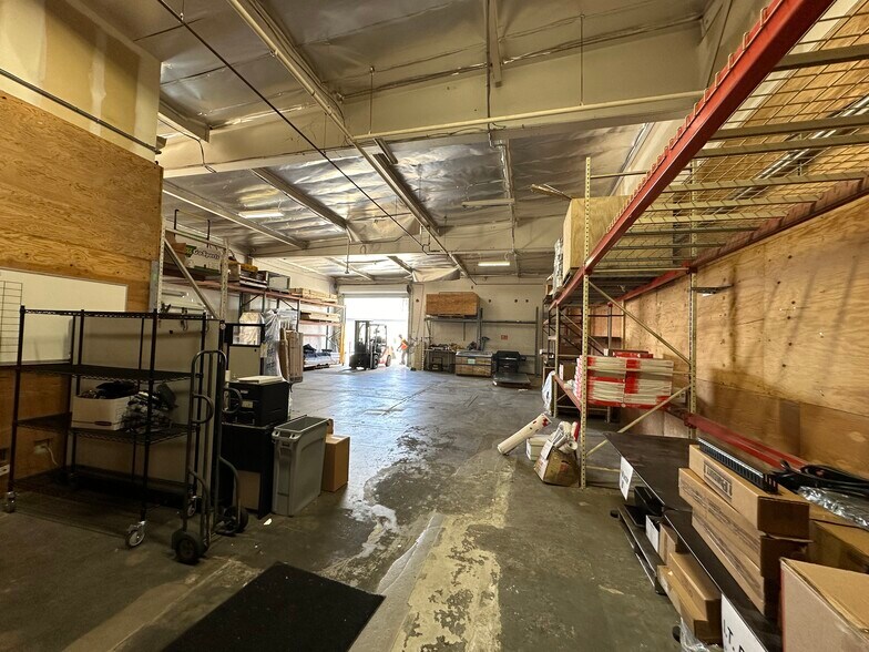 More Photos Of 421 E Cerritos Ave, Anaheim Warehouse For Sale