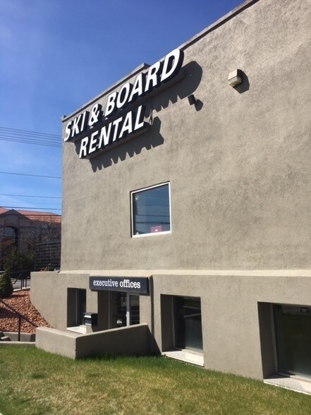 More Photos Of 517 S 200 W, Salt Lake City Freestanding For Lease