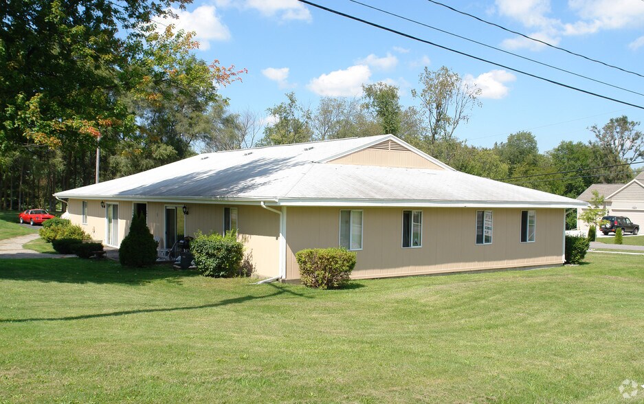 More Photos Of 700-710 S Dewitt Dr, Dewitt Apartments For Sale