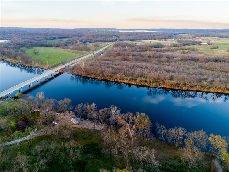 More Photos Of 9596 N 447 Rd, Spavinaw Trailer Camper Park For Sale