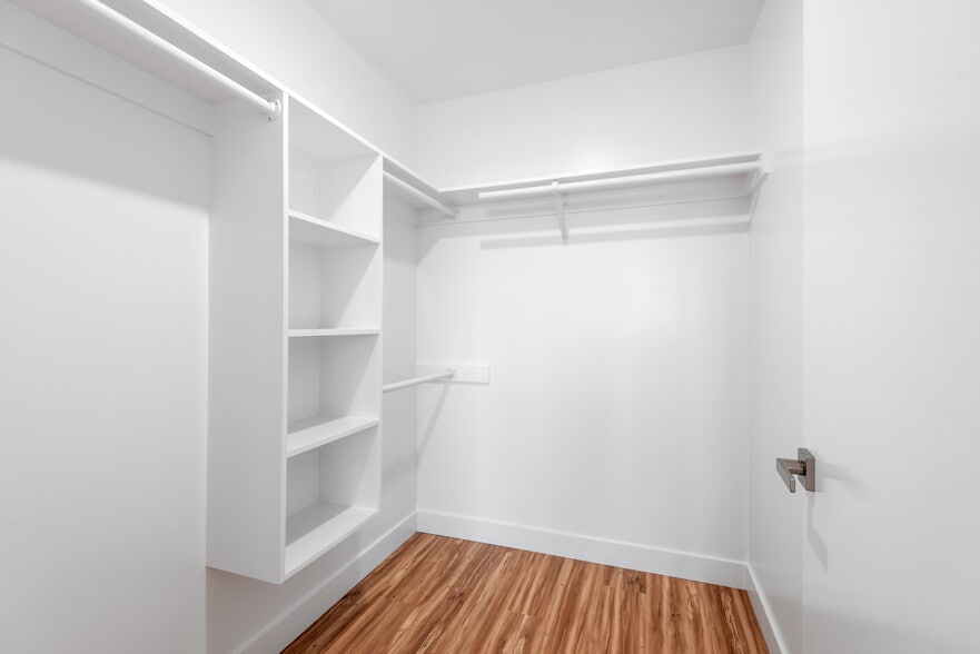 More Photos Of 11600 National Blvd, Los Angeles Apartments For Sale