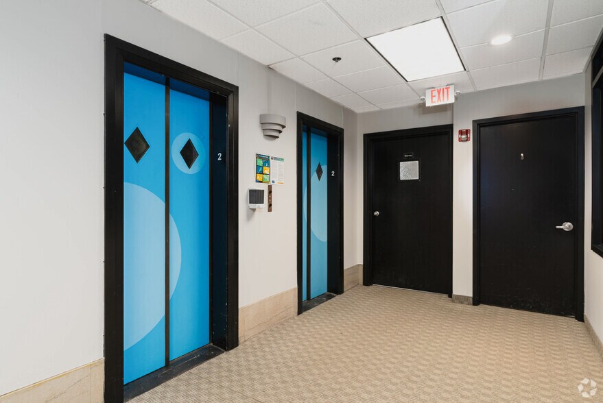 More Photos Of 289-309 Bridge St, Springfield Medical For Lease