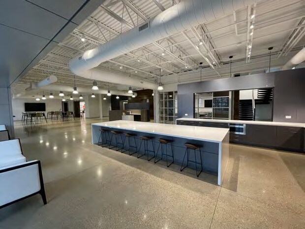 More Photos Of 2052 McKenzie Dr, Carrollton Flex For Lease