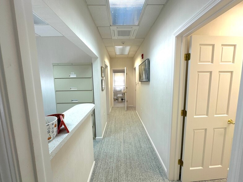 More Photos Of 230 Lafayette Rd, Portsmouth Office For Sale