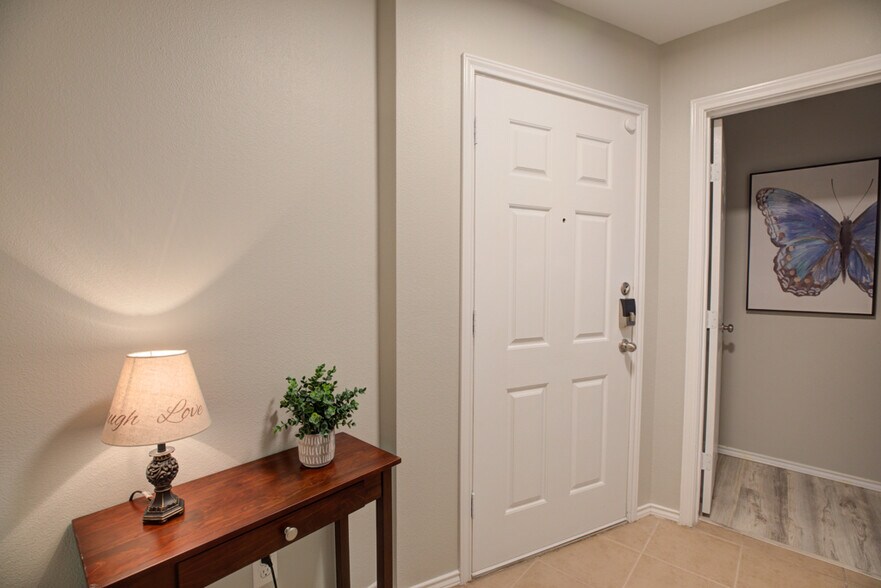 More Photos Of 740 E Mather St, New Braunfels Apartments For Sale