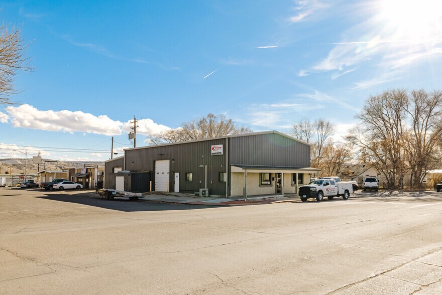 More Photos Of 1070 Silver St, Elko Manufacturing For Lease