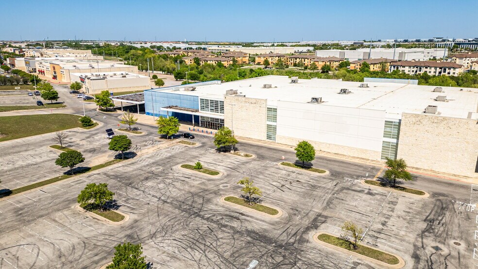 More Photos Of 12629 N Interstate 35, Austin Freestanding For Sale