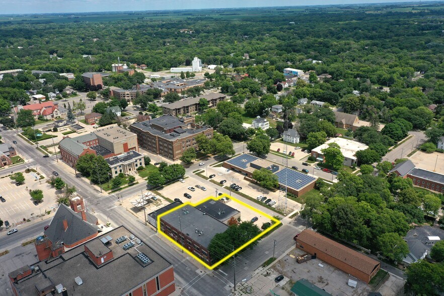 More Photos Of 202 1st St SE, Mason City Office For Lease
