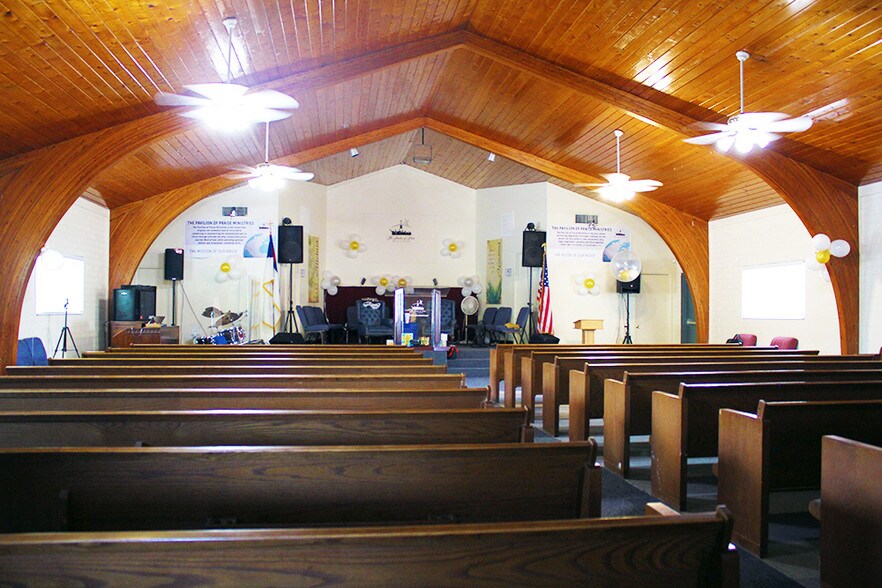 Primary Photo Of 2802 N 29th St, Phoenix Religious Facility For Sale