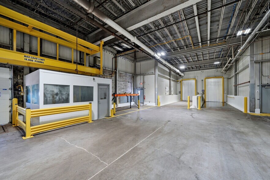 More Photos Of 3737 N Broadway, Saint Louis Refrigeration Cold Storage For Lease
