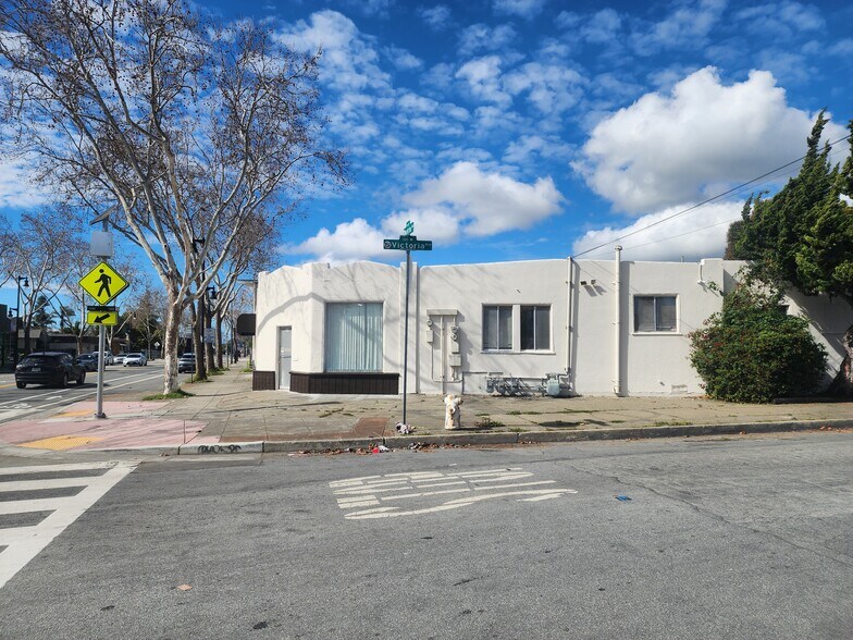 More Photos Of 392-398 MacArthur Blvd, San Leandro Storefront For Sale