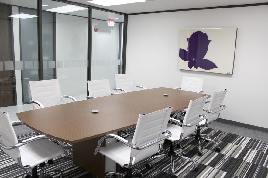 More Photos Of 505 N Sam Houston Pky E, Houston Unknown For Lease